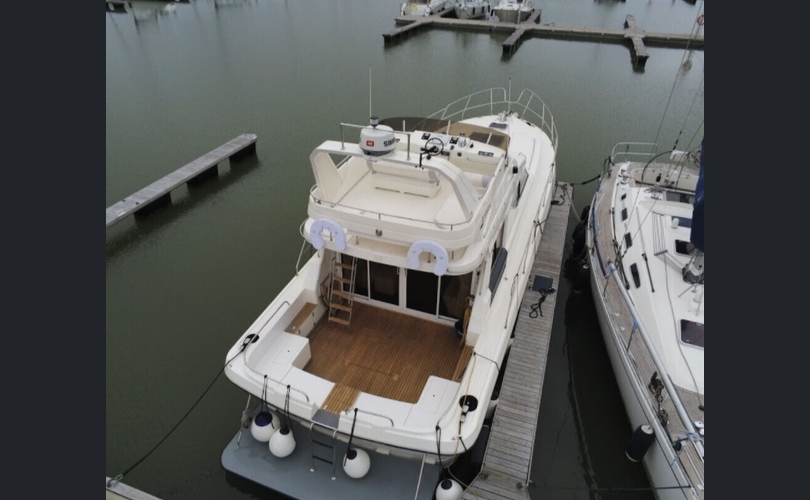 Princess 45 Fly, Kattavat varusteet-kuva-13